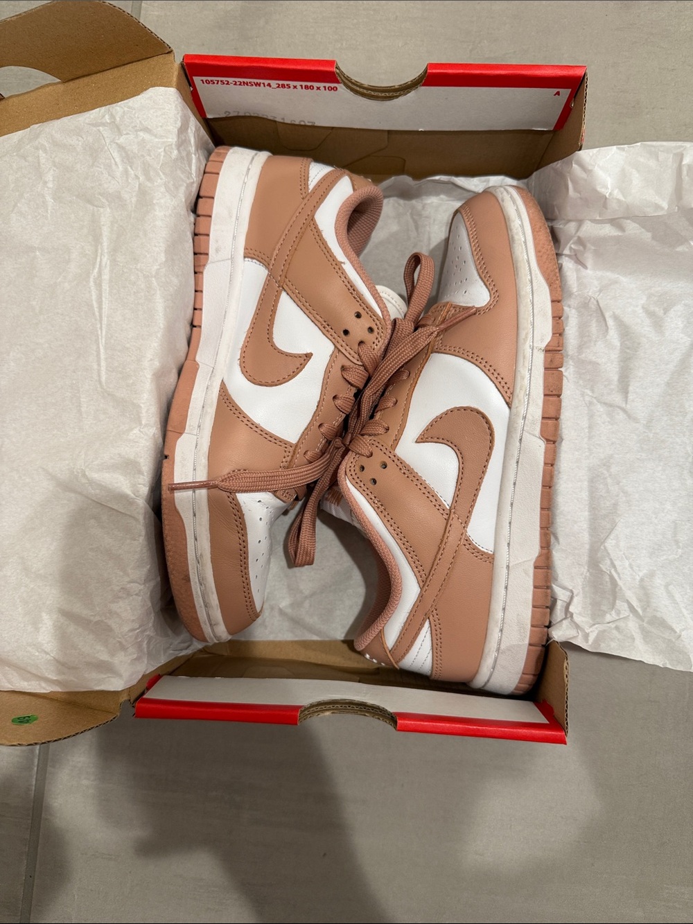 Nike Dunk Low-Top Sneakers in Blush Pink and White Rose Whisper 6.5 Womens - Picture 2 of 8